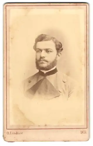 Fotografie Otto Lindner, Berlin, Prinzen-Str. 71, Bürgerlicher Herr mit Vollbart