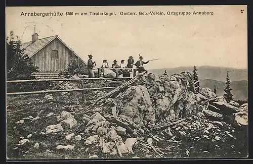 AK Annabergerhütte am Tirolerkogel, Bergsteiger blicken ins Tal