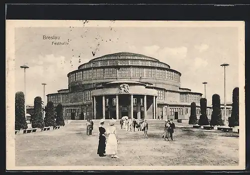 AK Breslau, Passanten an der Festhalle