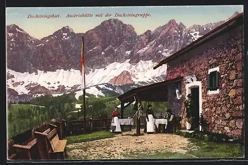 AK Austriahütte mit der Dachsteingruppe und Wanderer