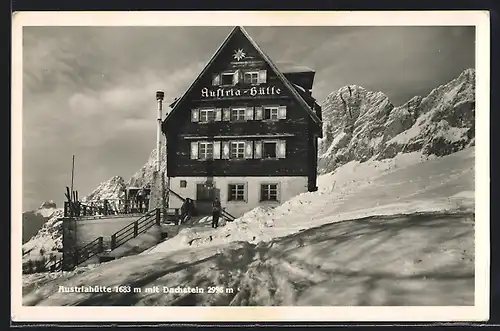 AK Austriahütte, Berghütte mit Dachstein im Schnee