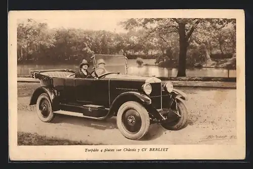 AK Auto Berliet (1923 /24), Zwei junge Damen am Steuer des Wagens