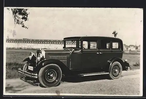 Foto-AK Auto Nash Special 6 (1929), Wagen parkt am Wegesrand