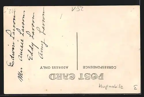 Foto-AK Auto Hupmobile (1914) 32, Paare machen eine Ausfahrt