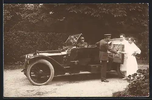 AK Auto Unic (1912 /13) und Soldaten in Uniform