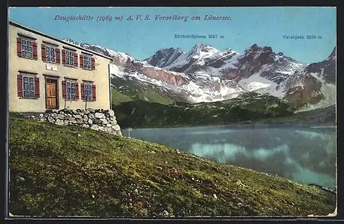 AK Douglashütte, Berghütte d. A. V. S. Vorarlberg am Lünersee mit Kircheli-Spitzen und Cavelljoch