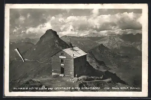 AK Wormser Hütte, Berghütte gegen Lechtaler Alpen