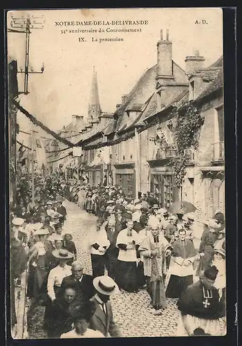 AK Notre-Dame-de-la-Délivrance, la procession lors du 34e anniversaire du couronnement