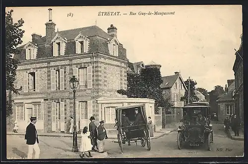 AK Étretat, Rue Guy-de-Maupassant