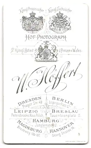 Fotografie W. Höffert, Dresden, Prager Str. 49, Junges Paar in modischer Kleidung