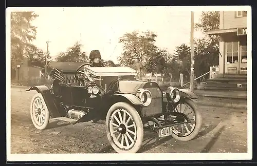 Foto-AK Auto Overland 69 (1912), Dame auf dem Beifahrersitz