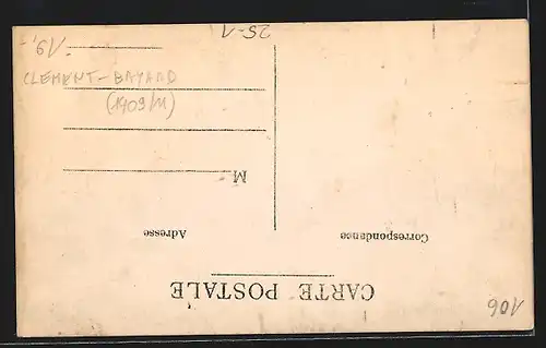 Foto-AK Auto Clement-Bayard (1909), Mädchen und ihre Mutter im Automobil am Strassenrand