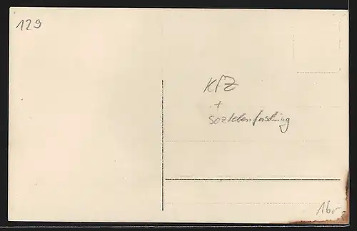 AK Auto Renault (1908), Fahrer im Wagen, Harlekin auf Trommel mit Laute zu Neujahr