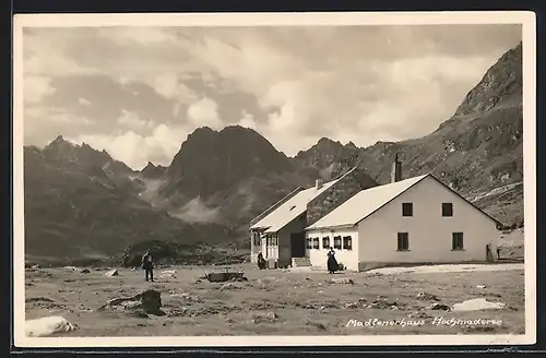 AK Madlenerhaus, Blick auf die Berghütte
