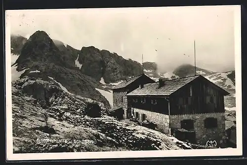 AK Simony-Berghütte, Blick zur Hütte und Schöberl