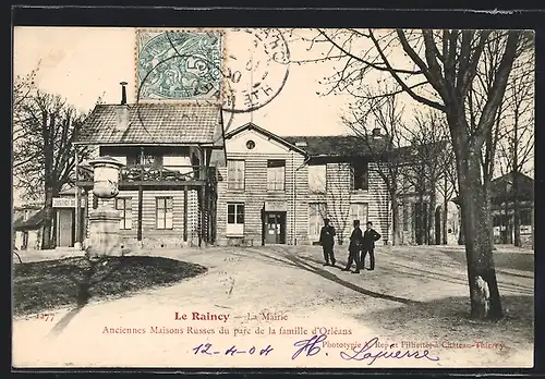 AK Le Raincy, La Mairie, Anciennes Maisons Russes du parc de la famille d`Orléans