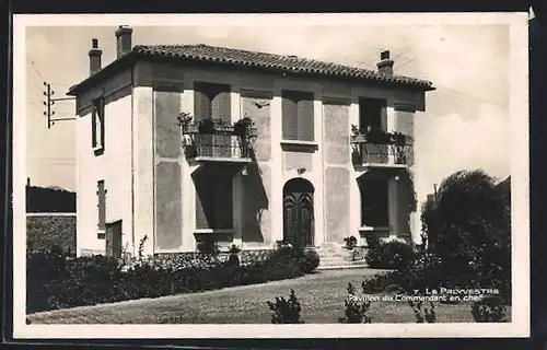 AK Hyéres, Le Palyvestre, Pavillon du Commandant en chef