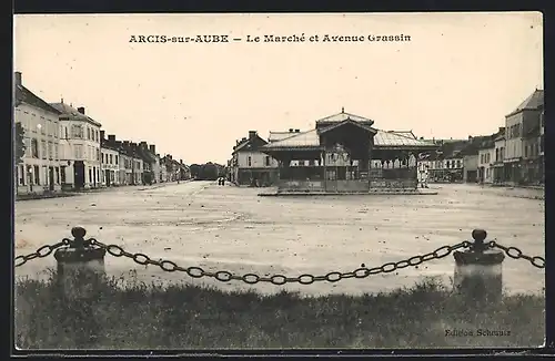 AK Arcis-sur-Aube, Le Marché et Avenue Grassin