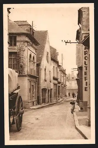 AK Ecouche, La Grande-Rue, Maisons Anciennes