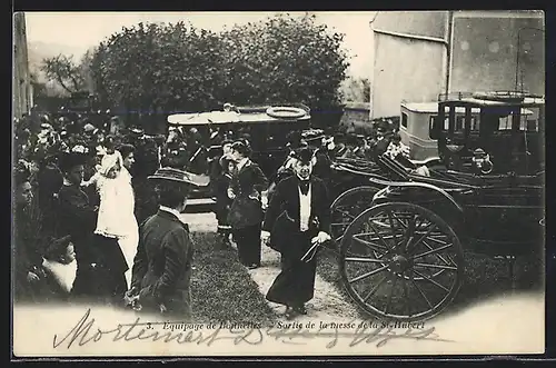 AK Bonnelles, Sortie de la messe de la St-Hubert