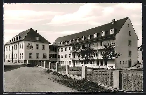 AK Münnerstadt /Ufr., Kreiskrankenhaus mit Strassenpartie
