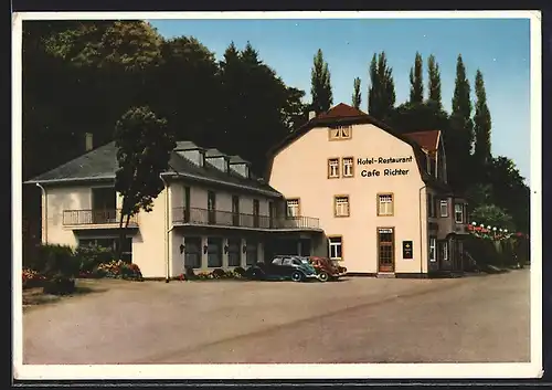 AK Bad Niederbreisig a. Rh., Hotel Rheineck P. Richter mit Strasse
