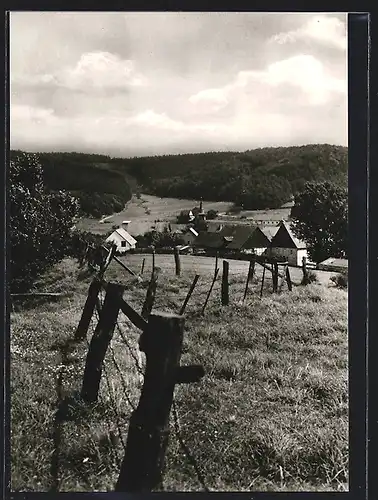 AK Udorf /Kr. Brilon, Ortsansicht mit Blick ins Land