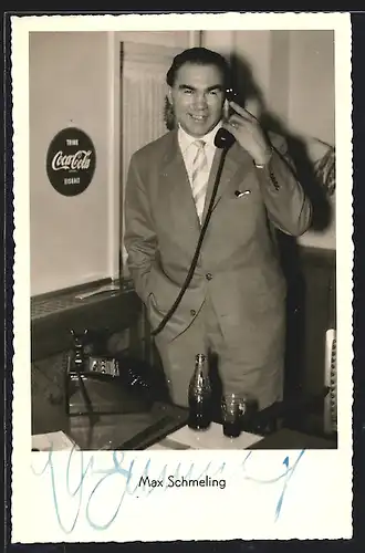 AK Max Schmeling mit original Autograph, der Boxer am Telefon mit einer Flasche Coca Cola, Schleichwerbung