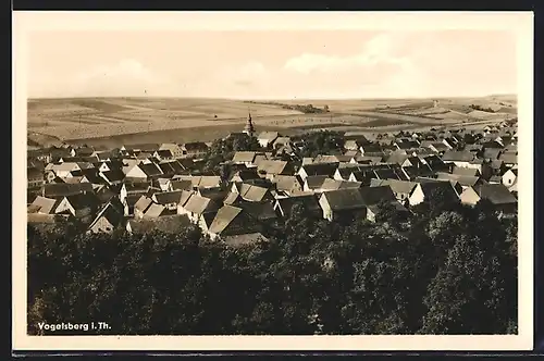 AK Vogelsberg i. Th., Panorama mit Kirche