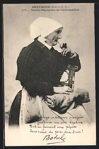 AK Cornouailles, Vieille Paysanne, Alte Bäuerin mit Tabakpfeife