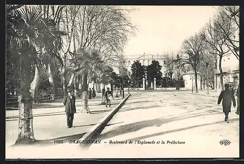 AK Draguignan, Boulevard de l`Esplanade et la Prefecture