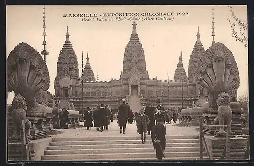 AK Marseille, Exposition coloniale 1922, Grand Palais de l`Indo-Chine (Allée Centrale)