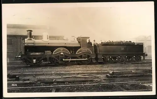 Fotografie Britische Eisenbahn, Lokomotive 3215, Barnham, The Locomotive Publishing Co., Dampflok