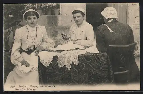 AK Brodeuses Tourangelles, Stickerinnen bei der Arbeit