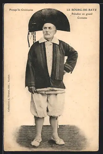 AK Le Bourg-de-Batz, Paludier en grand Costume, Pays de la Loire
