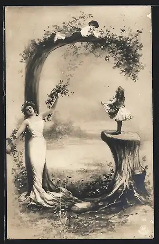 AK Junge Frau und Mädchen posieren mit Blumen vor dem Buchstaben G