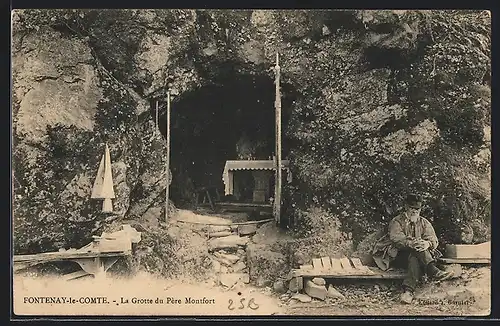 AK Fontenay-le-Comte, La Grotte du Pere Montfort