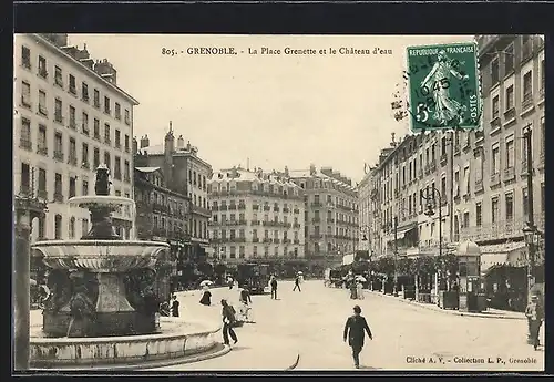 AK Grenoble, La Place Grenette et le Chateau d`eau