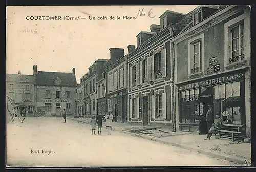 AK Courtomer, Un coin de la Place