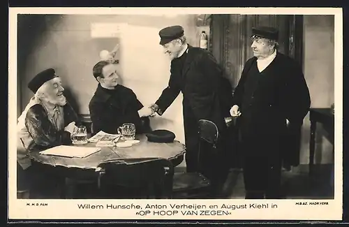 AK Schauspieler Willem Hunsche, Anton Verheijen u. August Kiehl in Op Hoop van Zegen, Filmszene