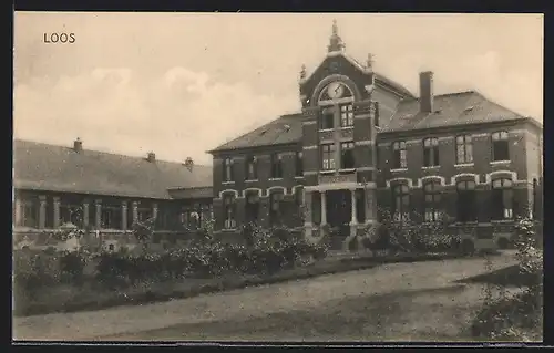 AK Loos, Une Grande Maison