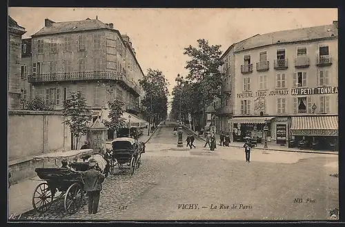 AK Vichy, La Rue de Paris, Strassenpartie