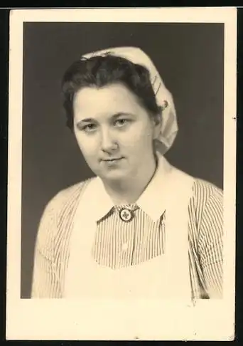 Fotografie Porträt, Rot Kreuz Krankenschwester in Uniform