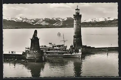 AK Lindau i. Bodensee, Dampfer Baden im Hafen mit den Alpen