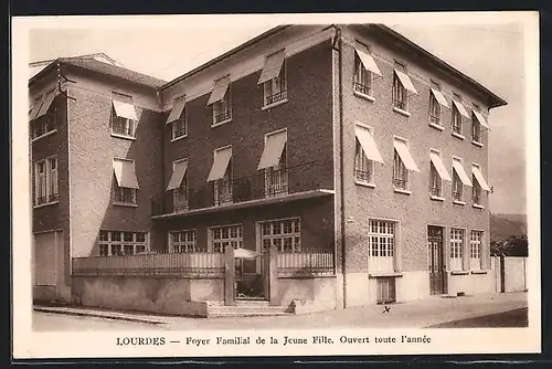 AK Lourdes, Foyer Familial de la Jeune Fille, Ouvert toute l`année