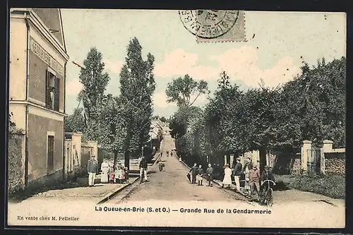 AK La Queue-en-Brie, Grande Rue de la Gendarmerie