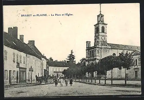 AK Brasey-en-Plaine, La Place et l`Église