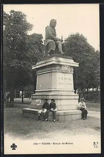 AK Tours, Statue de Balzac