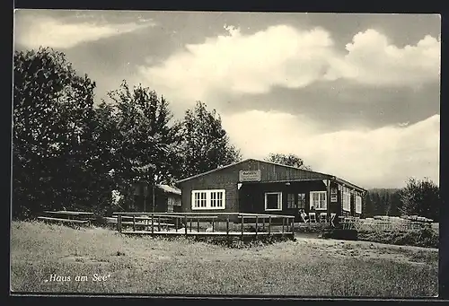AK Mademühlen, Gaststätte Haus am See mit Terrasse