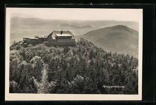 AK Hochwaldbaude, Berghütte mit Panorama